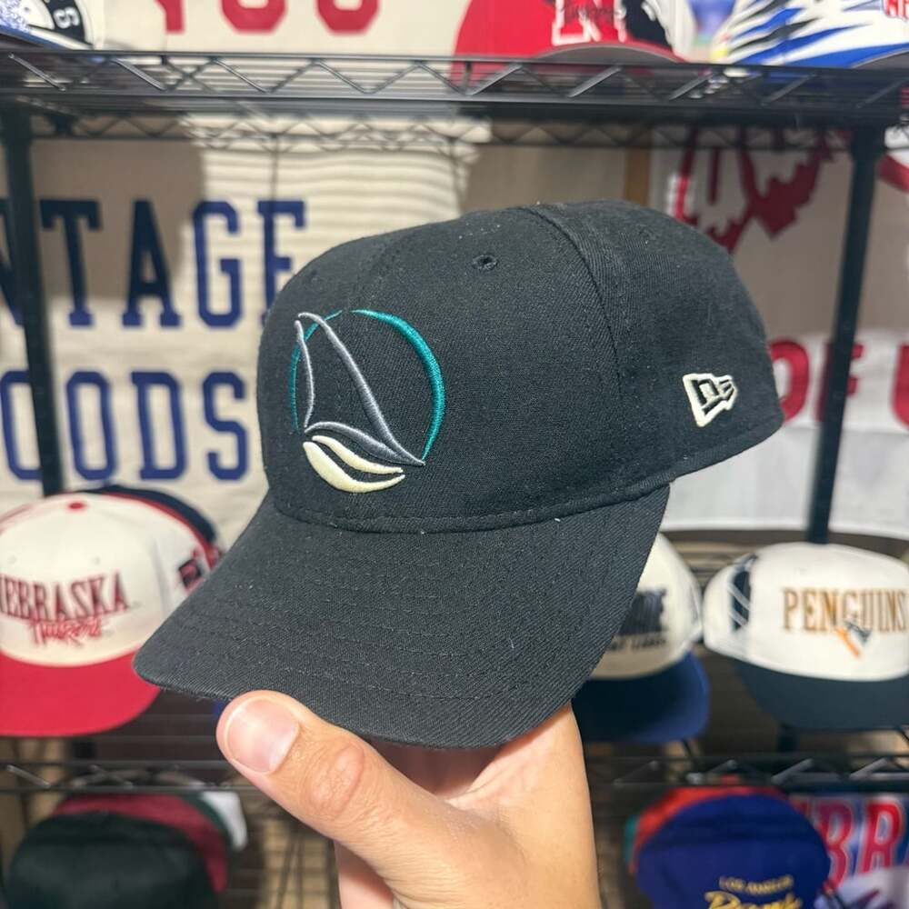 Vintage New Era San Jose Sharks One Size Fits All Snapback Hat